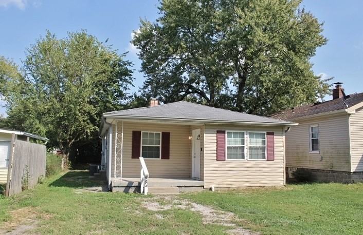 1023 S Worth Ave - Photo 2 of 12