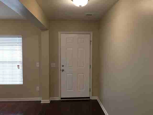 440 Lions Den Dr - Photo 2 of 20