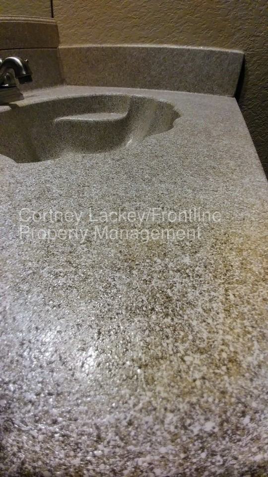 413 Asbury Dr - Photo 2 of 25