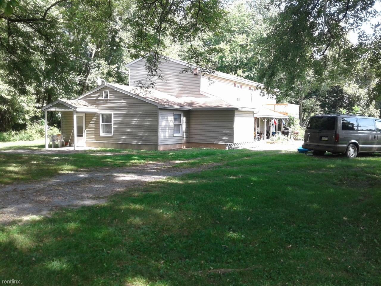 921 Lebo Dr - Photo 2 of 4