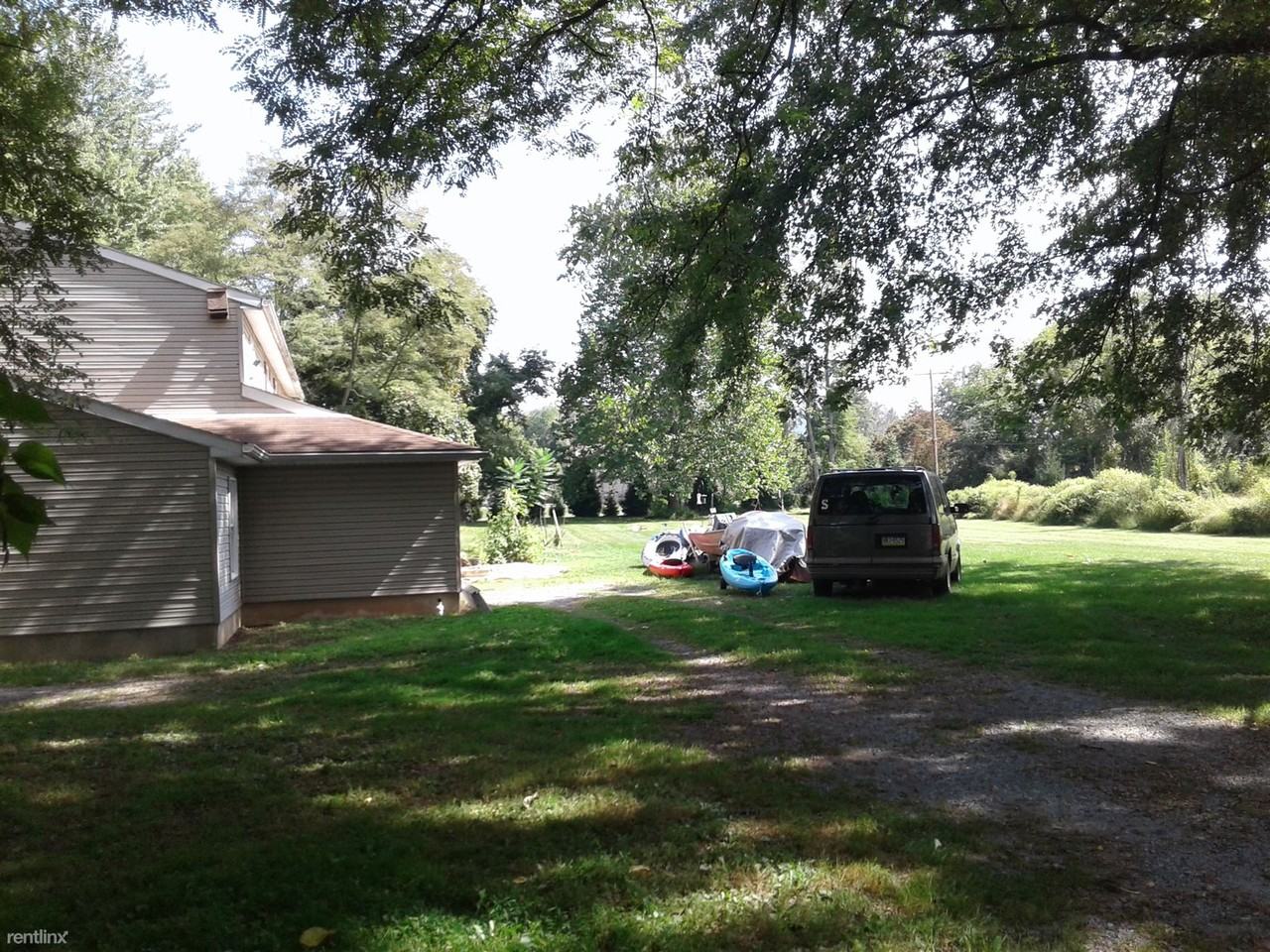 921 Lebo Dr - Photo 3 of 4