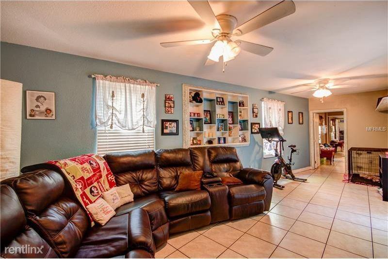 2021 44th Ave N - Photo 3 of 17