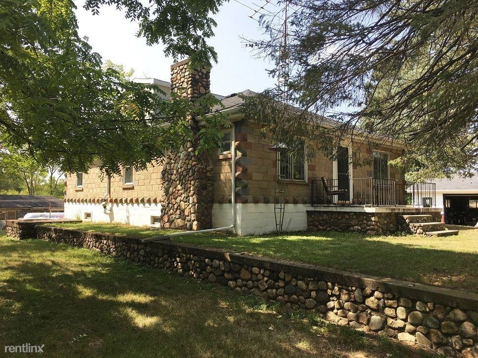 18387 Lewis Rd - Photo 3 of 12