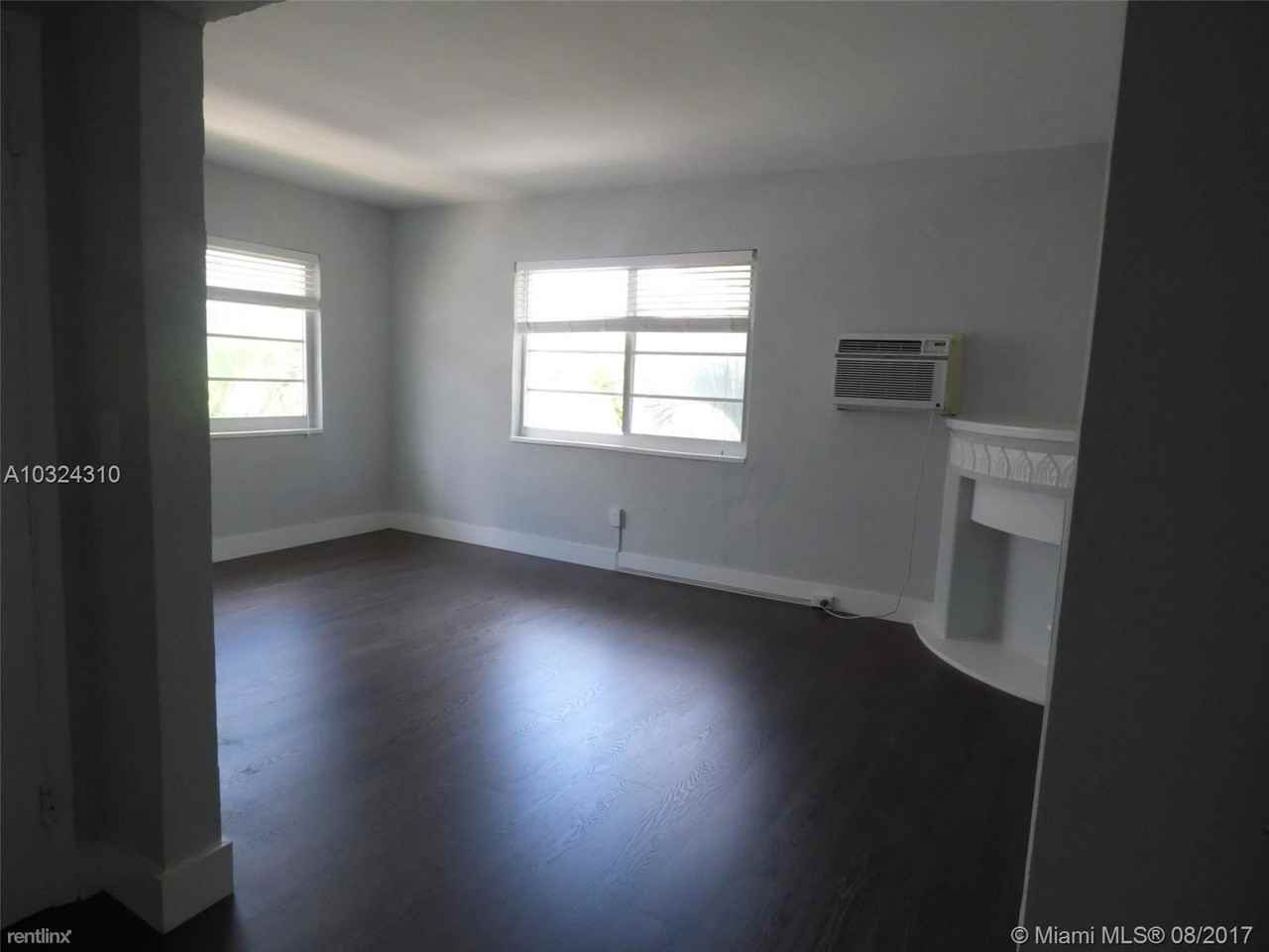 1024 Pennsylvania Ave - Photo 2 of 12