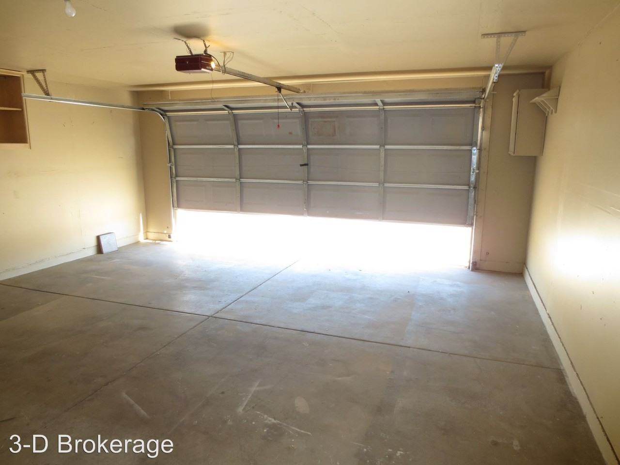 4184 E Market St - Photo 3 of 18