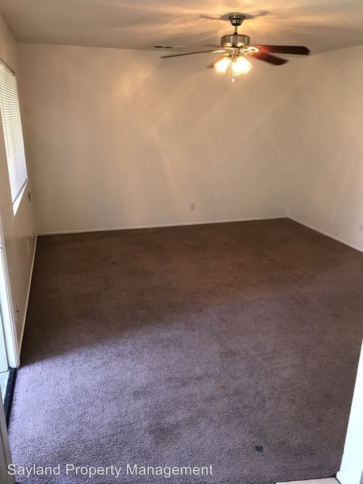 8 East Stanislaus Street - Photo 2 of 12