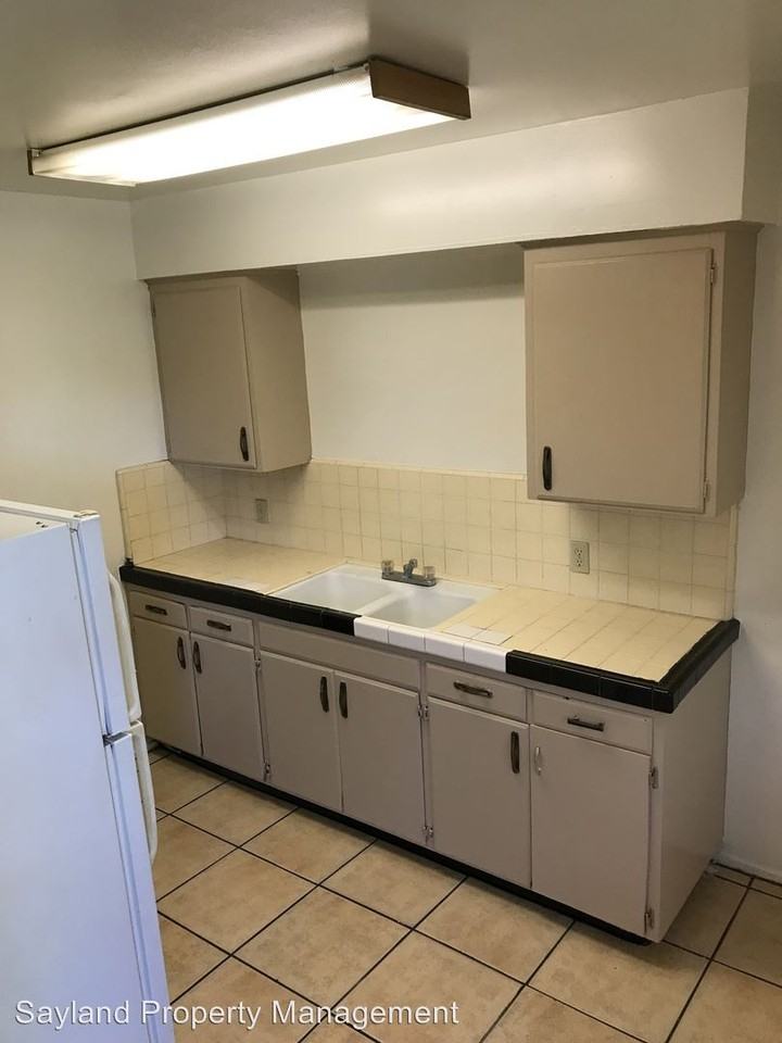 8 East Stanislaus Street - Photo 3 of 12