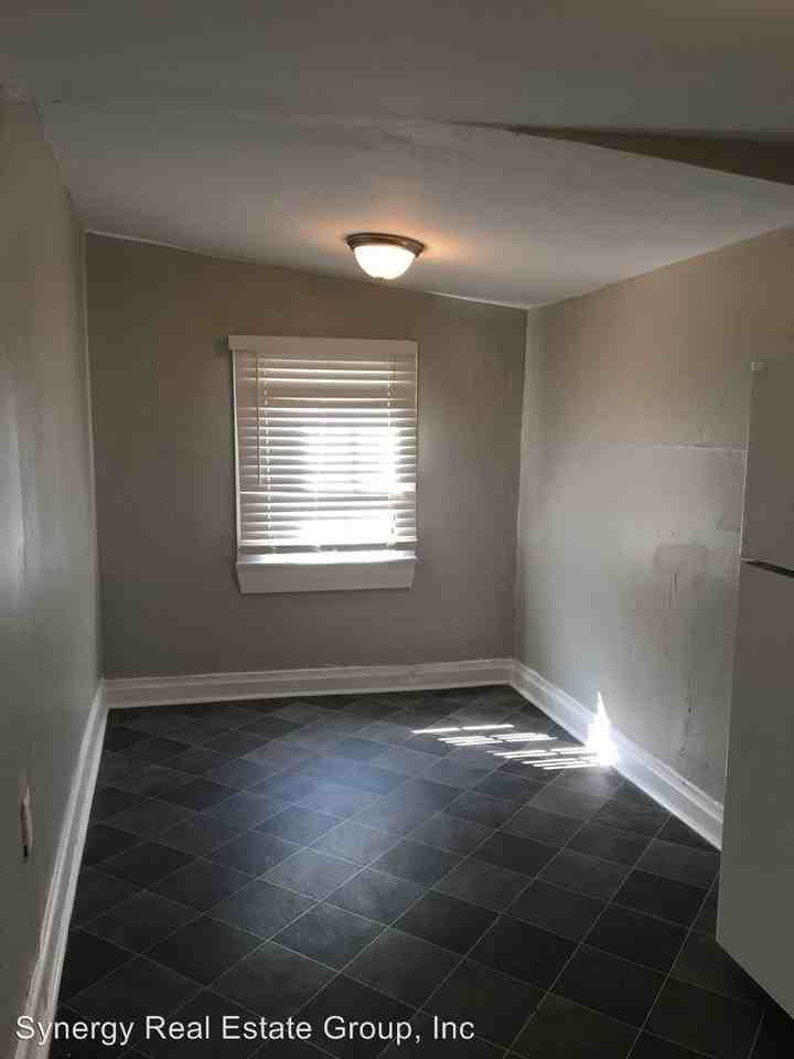 1037 Dr DB Todd Jr Blvd #17 - Photo 3 of 12