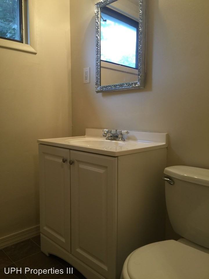 596 Rosemar Dr - Photo 3 of 3