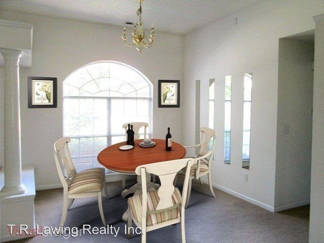 7424 Hubbard Woods Rd - Photo 2 of 11