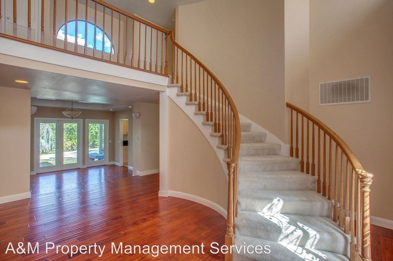 47180 Zapotec Dr - Photo 2 of 15