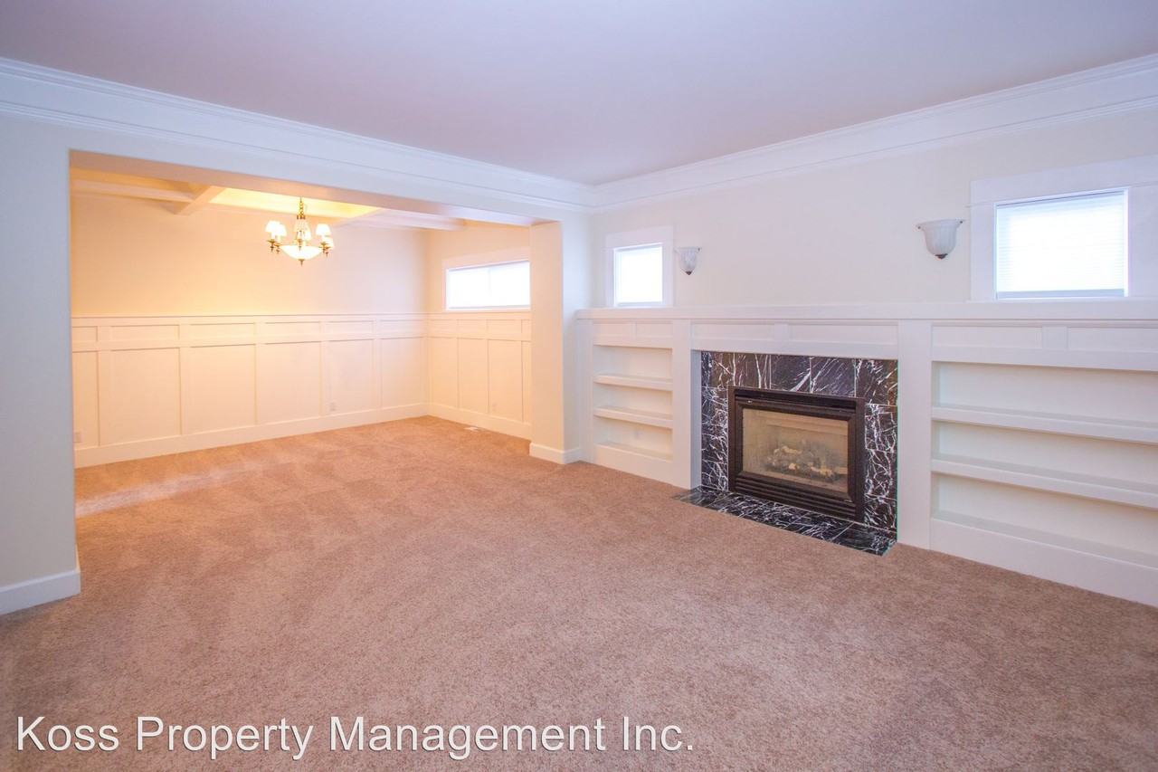 4017 NE 45th St - Photo 3 of 24