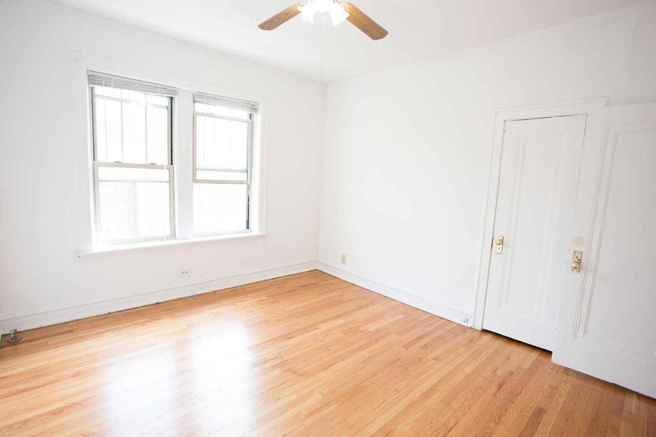 5034-5046 S. Woodlawn Avenue - Photo 2 of 48