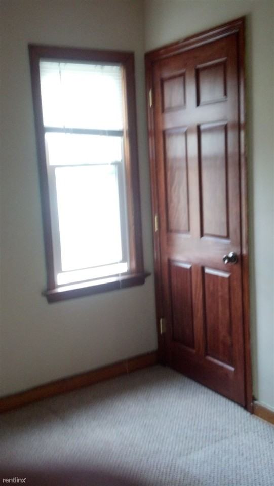 2923 N Bremen St - Photo 2 of 8