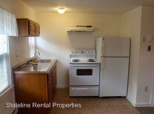 1145 Hillside Dr - Photo 2 of 3