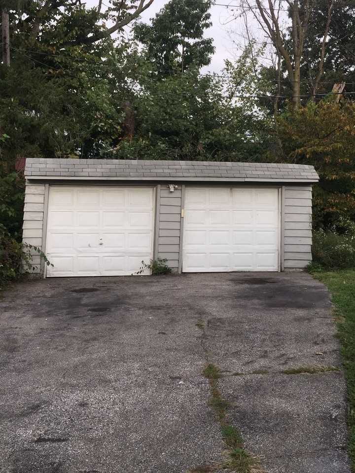 4432 Parkton Dr - Photo 2 of 15