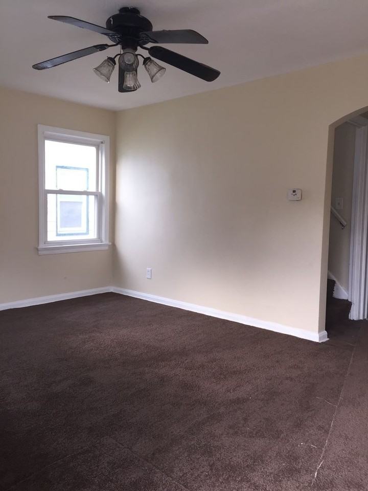 4432 Parkton Dr - Photo 3 of 15