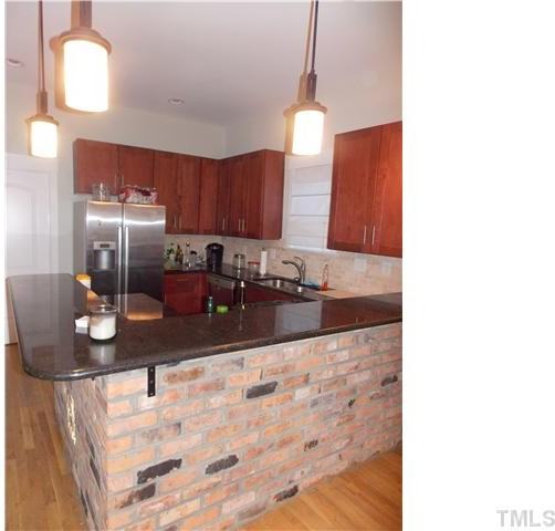 510 S Saunders St - Photo 3 of 9
