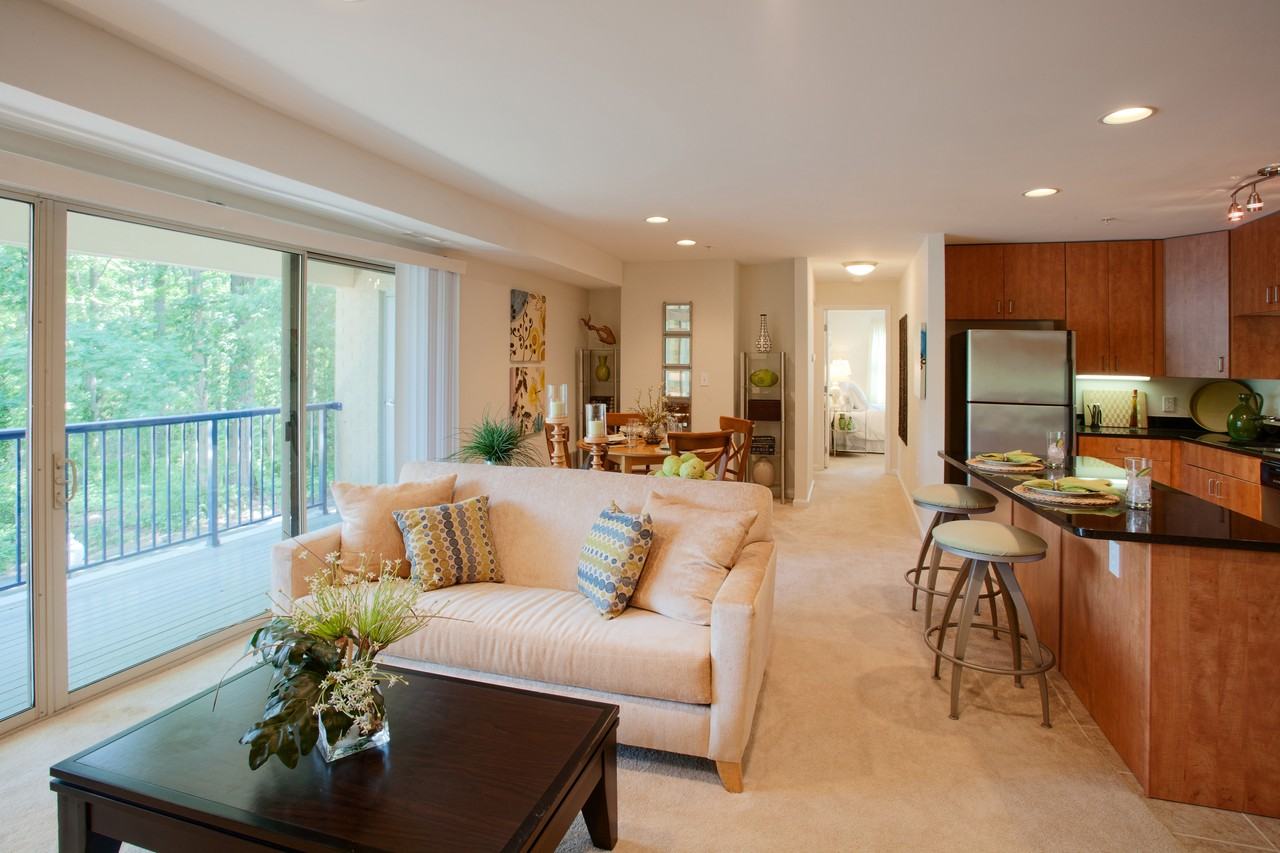 Spa Cove Apartments - Photo 2 of 11