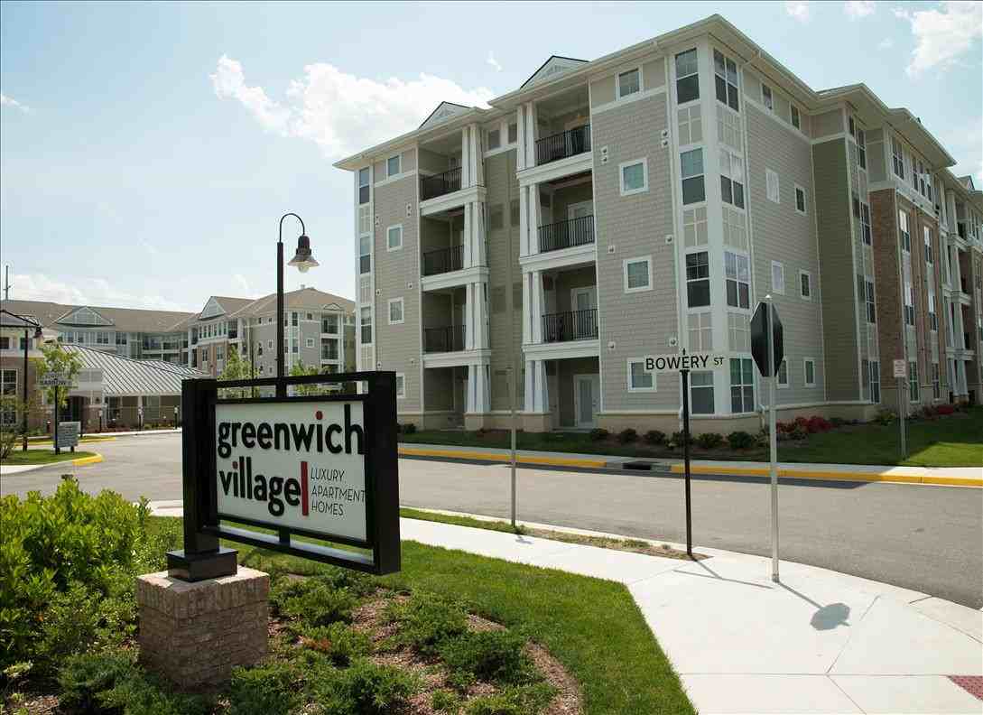 Greenwich Village - Photo 4 of 7