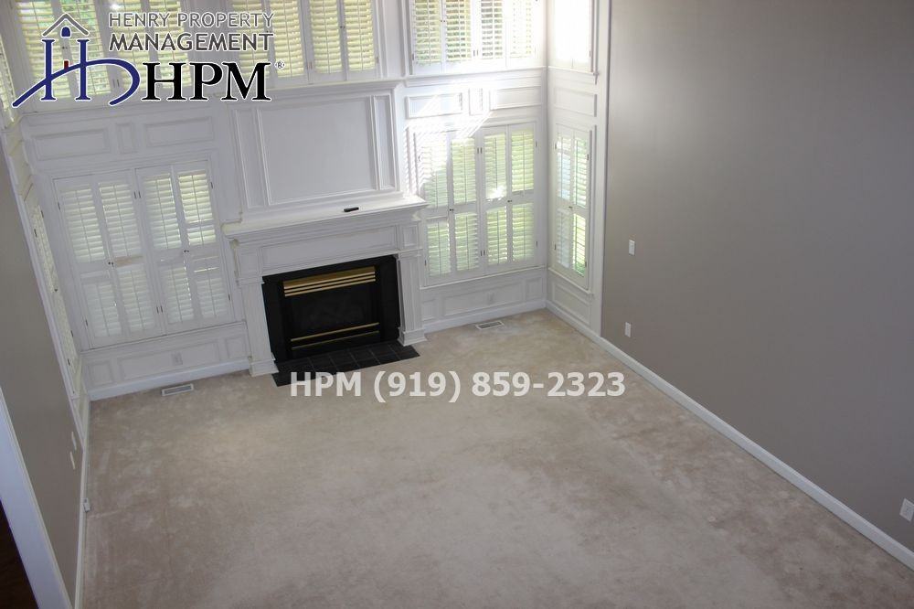 104 Blowingrock Ln - Photo 2 of 16