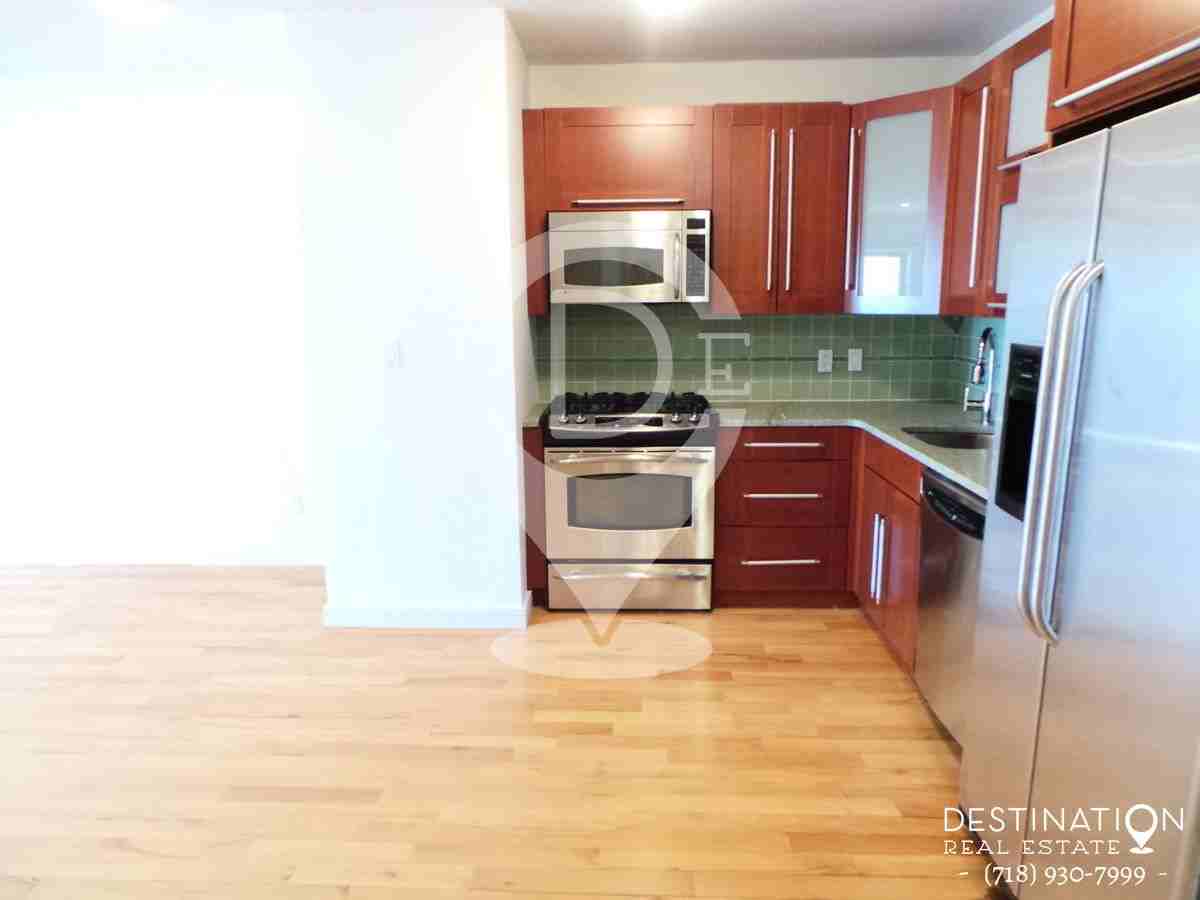 714 6th Ave - Photo 2 of 19