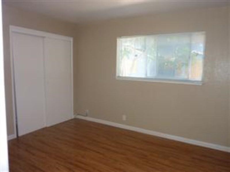 330 S Willard Ave #2 - Photo 3 of 6