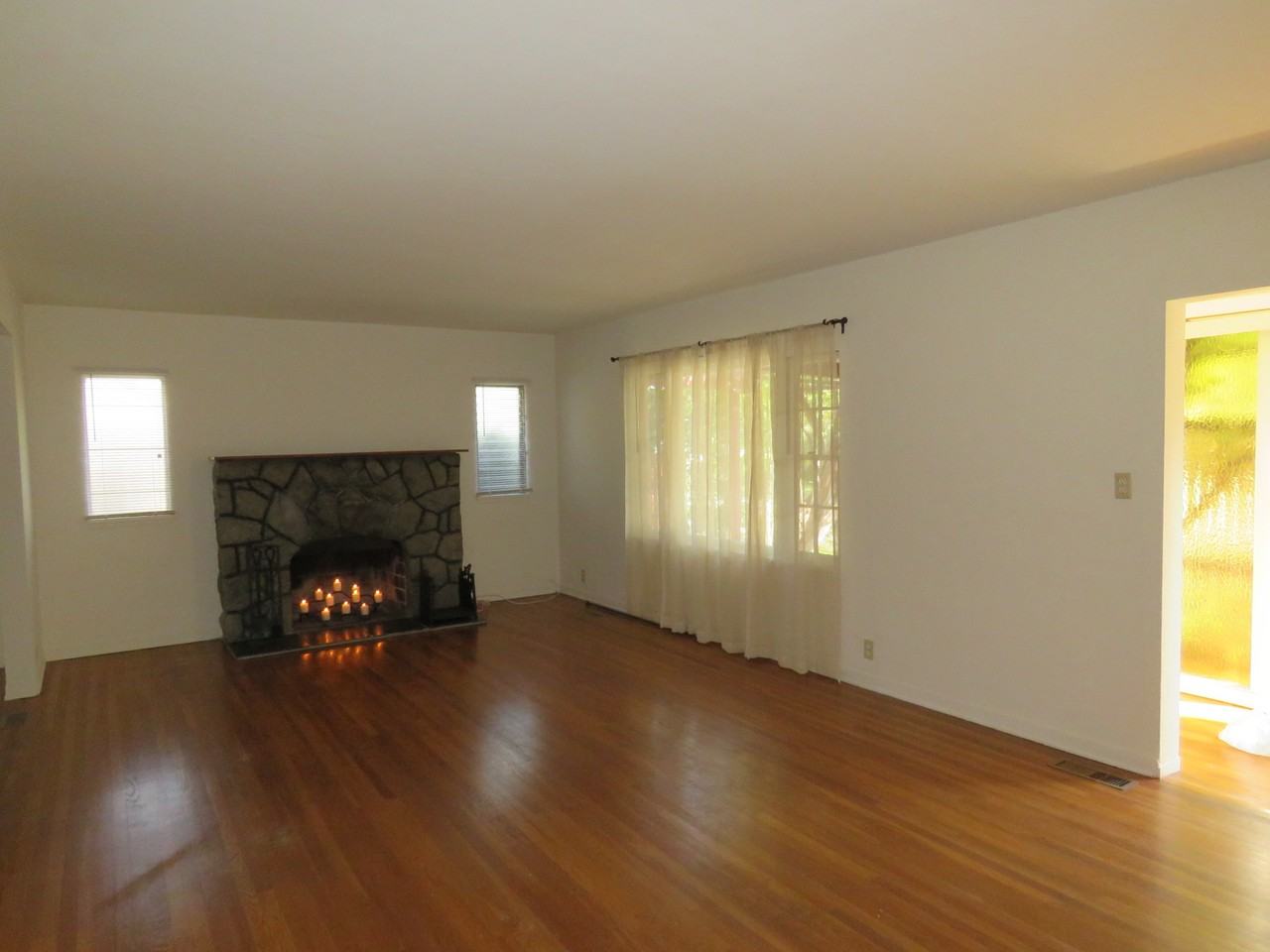 1757 1757 Paloma St - Photo 3 of 19