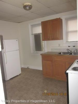 218 Summit Ave - Photo 2 of 6