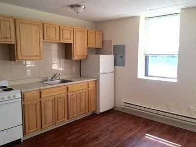 88 Main St - Photo 2 of 7