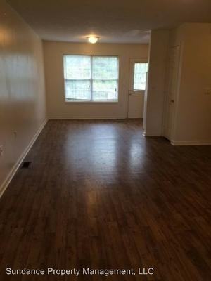 208 Pauline Dr - Photo 2 of 11