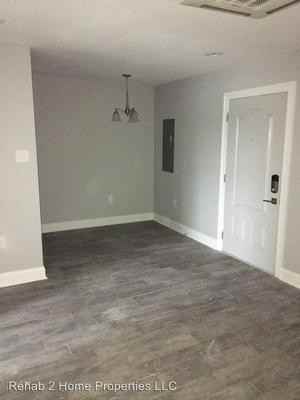 1401 Whitney Ave - Photo 3 of 19