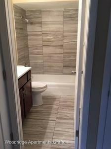 1233 Woodridge Dr - Photo 3 of 13