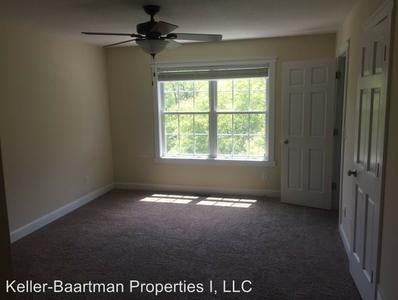 821 College Ave - Photo 2 of 16