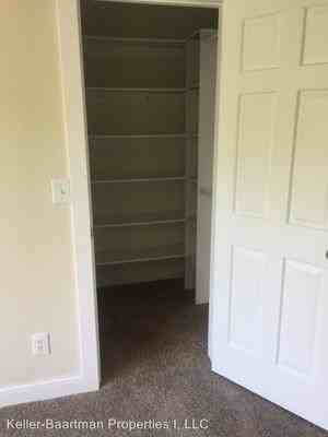 821 College Ave - Photo 3 of 16