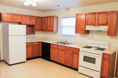 808 S South St - Photo 2 of 13