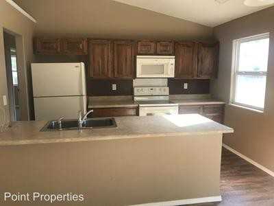 438 E Broadway Ave - Photo 2 of 14