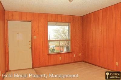 810 Pecan Cir - Photo 2 of 21