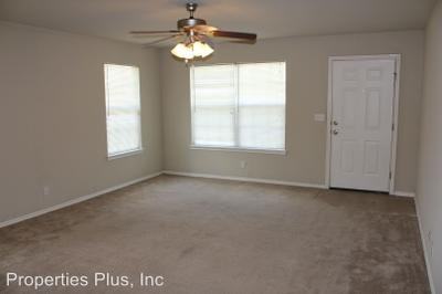 949 Pebble Brook - Photo 3 of 10