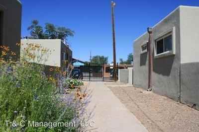 206 San Pablo St NE - Photo 3 of 8