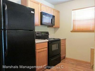 1628 F St N - Photo 2 of 6