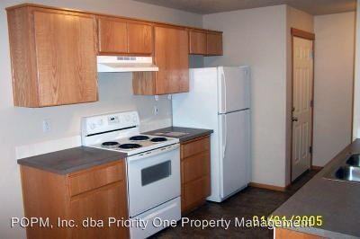 18810 SE River Rd - Photo 2 of 5