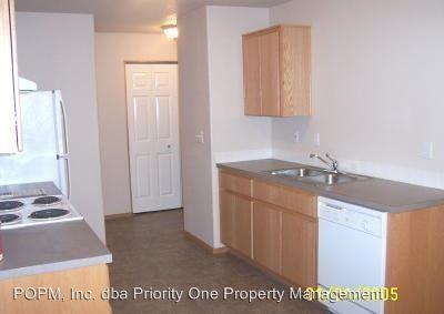 18810 SE River Rd - Photo 3 of 5