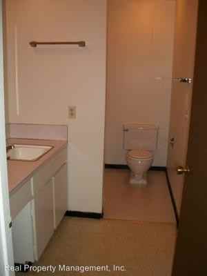 1429 Orange Ave - Photo 3 of 7