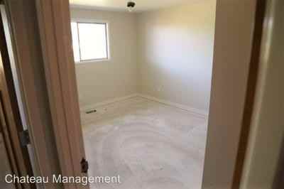 9005 NW Arboretum Rd - Photo 2 of 16