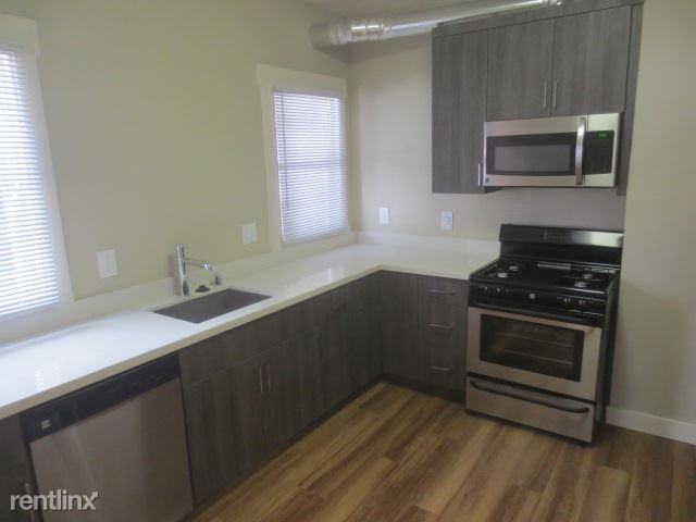 542 25th St - Photo 2 of 10