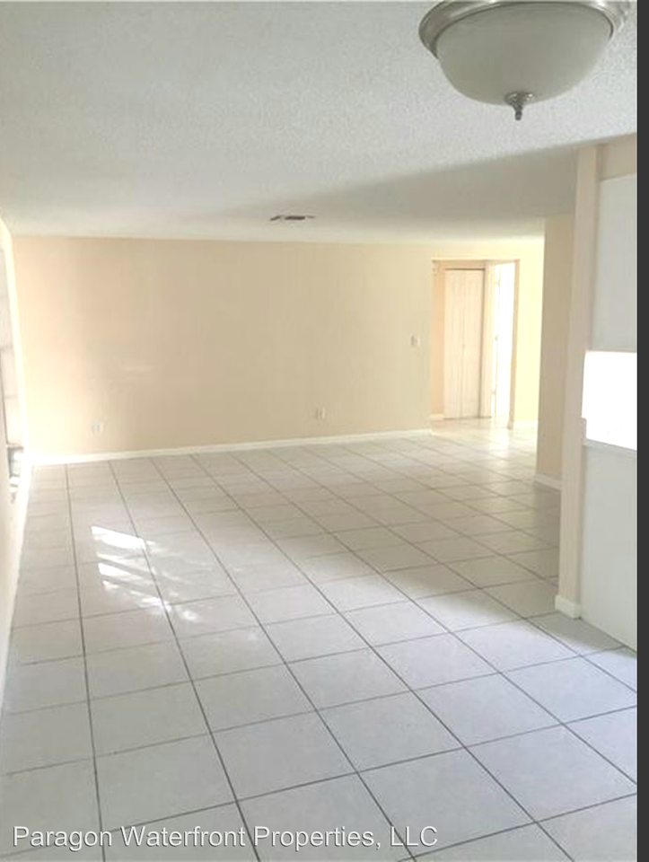 16119 Sandcrest Way - Photo 3 of 13