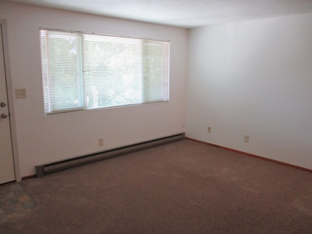 1015 Southwest 5th Avenue - Photo 3 of 15