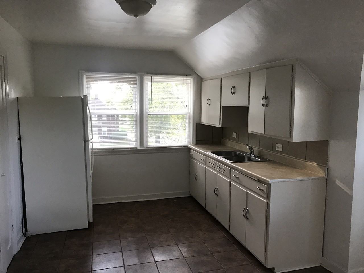 1500 Park Ave 2 - Photo 3 of 15