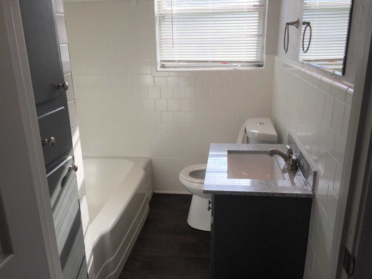 2823 Willow Park St - Photo 3 of 11